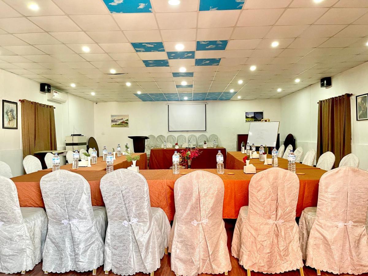 Sojourn Himalaya Resort Dhulikhel Kültér fotó